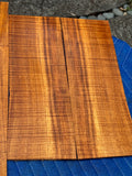 Curly Koa Baritone 6 piece ukulele set